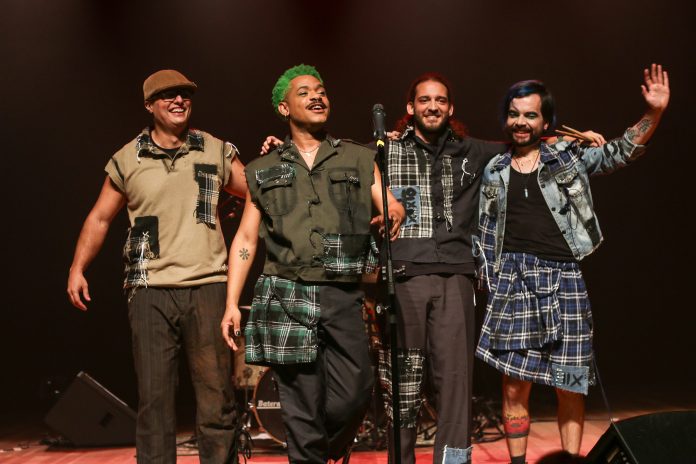 Brigitte Merlot - Foto de Tony Takimoto (2)