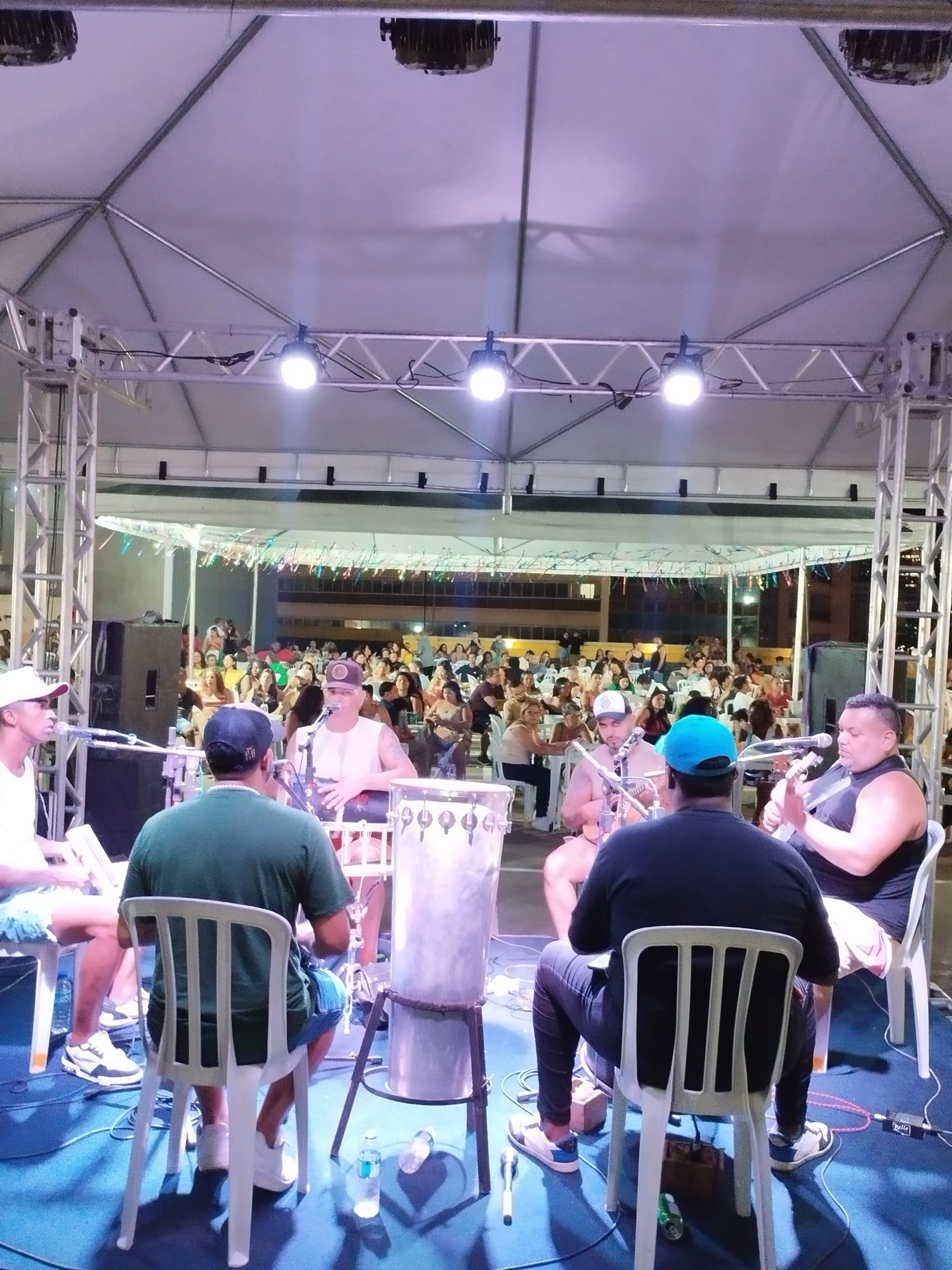 SUNSET TOP COMIDA DE SUBÚRBIO AGITA O TOPSHOPPING NESTE FIM DE SEMANA